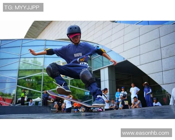 上海极限运动队包夹现象解析与热点趋势探讨